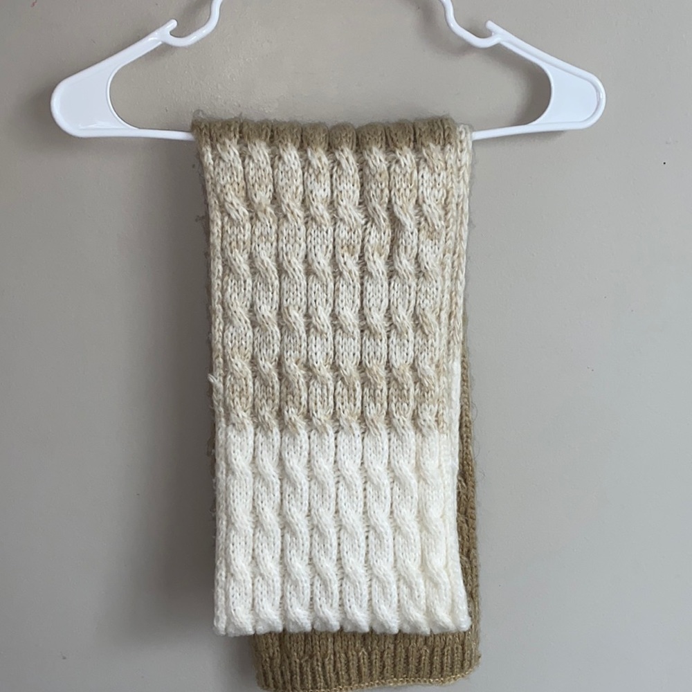 Brown to light brown scarf